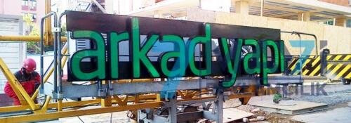 kule-vinc-tabelasi insaat-reklam panolari